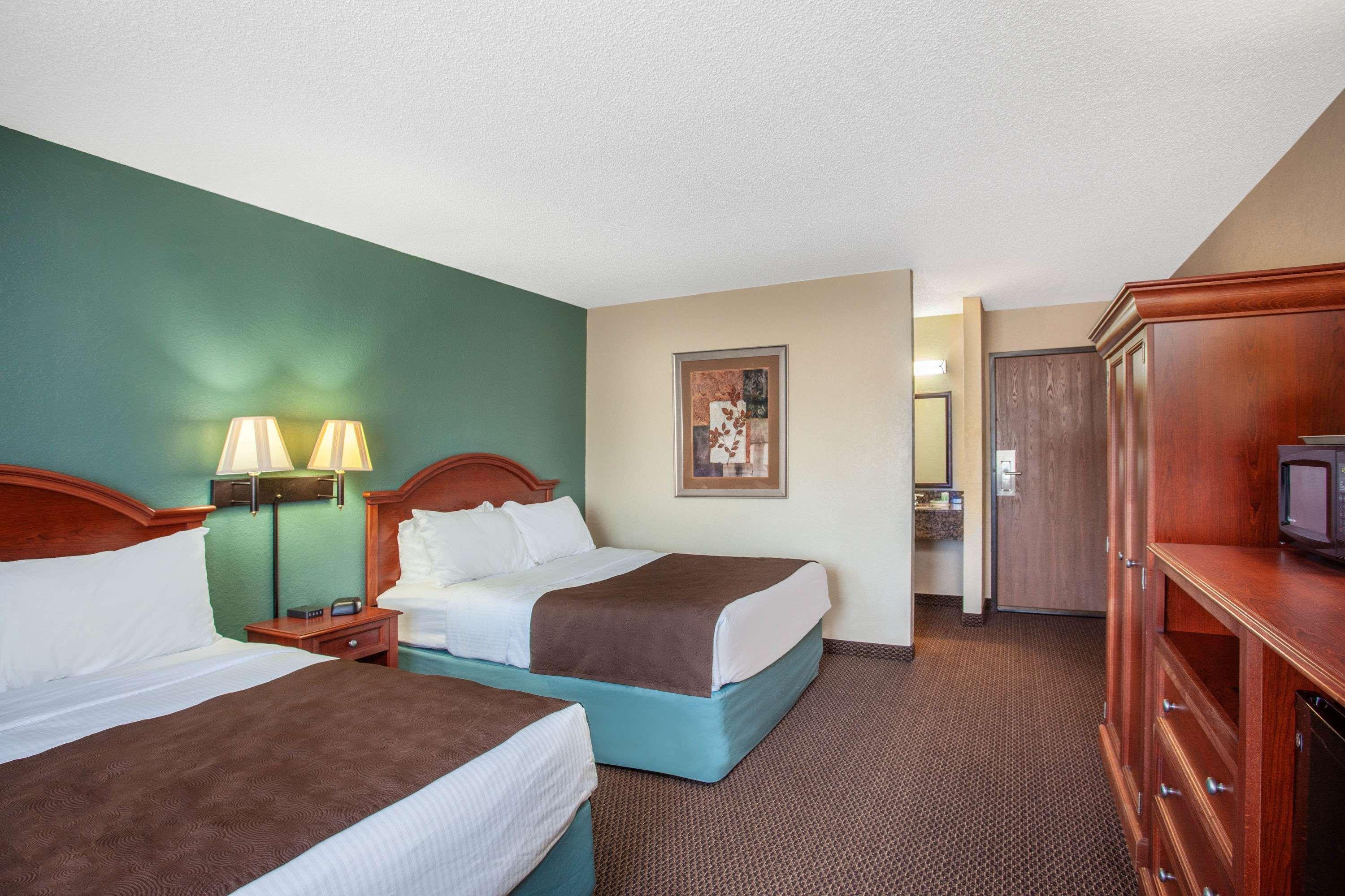 Americinn By Wyndham St. Peter Ngoại thất bức ảnh